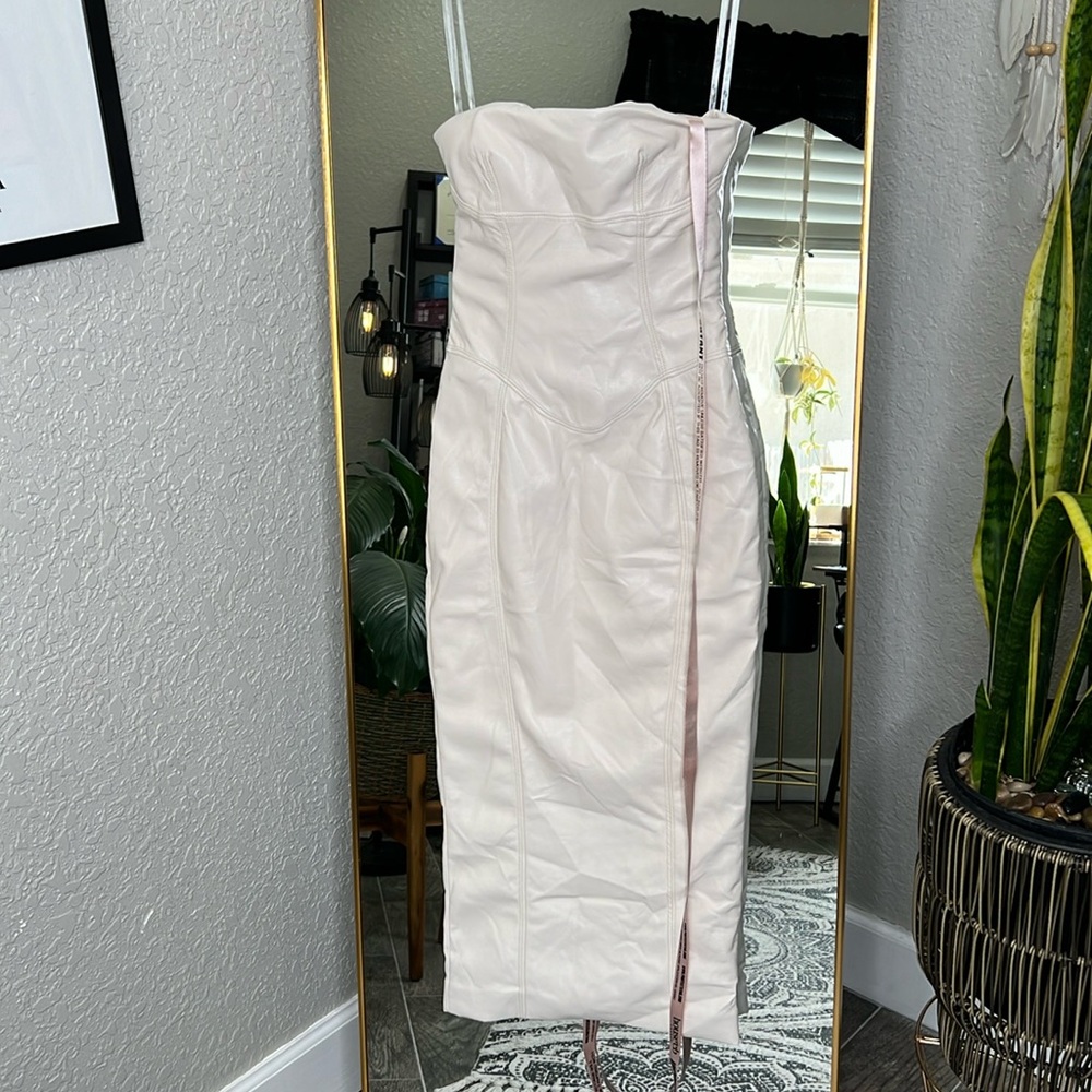 HOUSE OF CB 'Camilla' Ivory Vegan Leather Strapless Dress NWOT - Picture 12 of 15